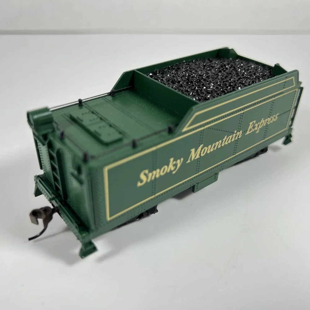 HO Scale SMOKEY MOUNTAIN EXPRESS 0-6-0 Locomotive‎ & Tender Bachmann New 50402